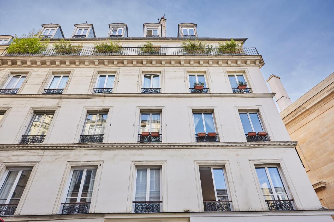 Apartment Center Of Paris By Studio Prestige Exterior photo